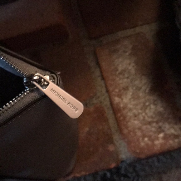 Michael Kors Purse - Picture 5 of 9